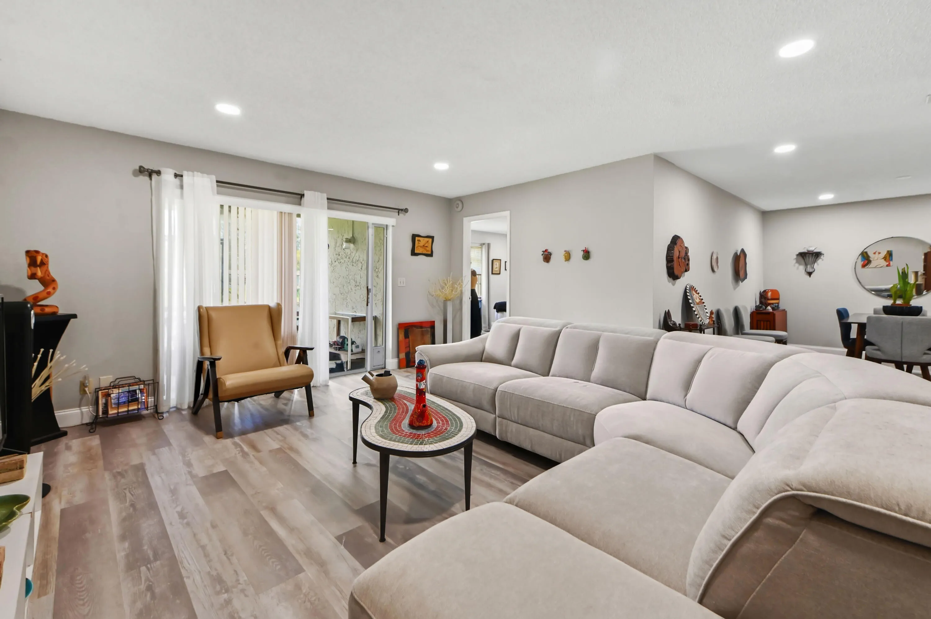 20 Living room​​‌​​​​‌​​‌‌​‌‌​​​‌‌​‌​‌​‌​​​‌​​ 04