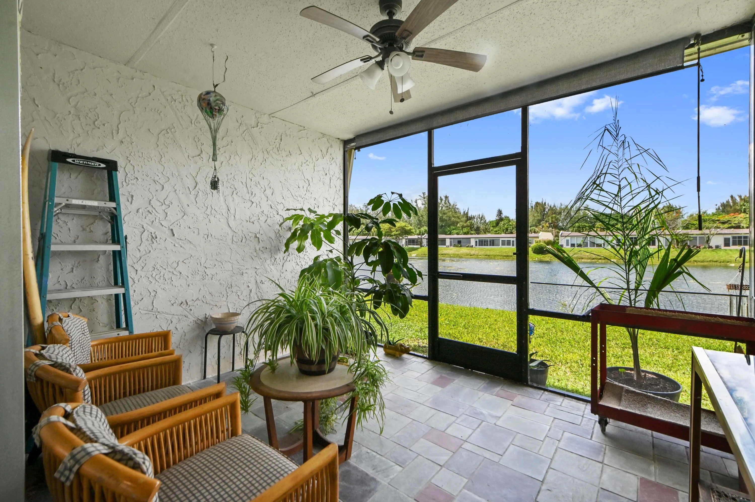 25 patio 01