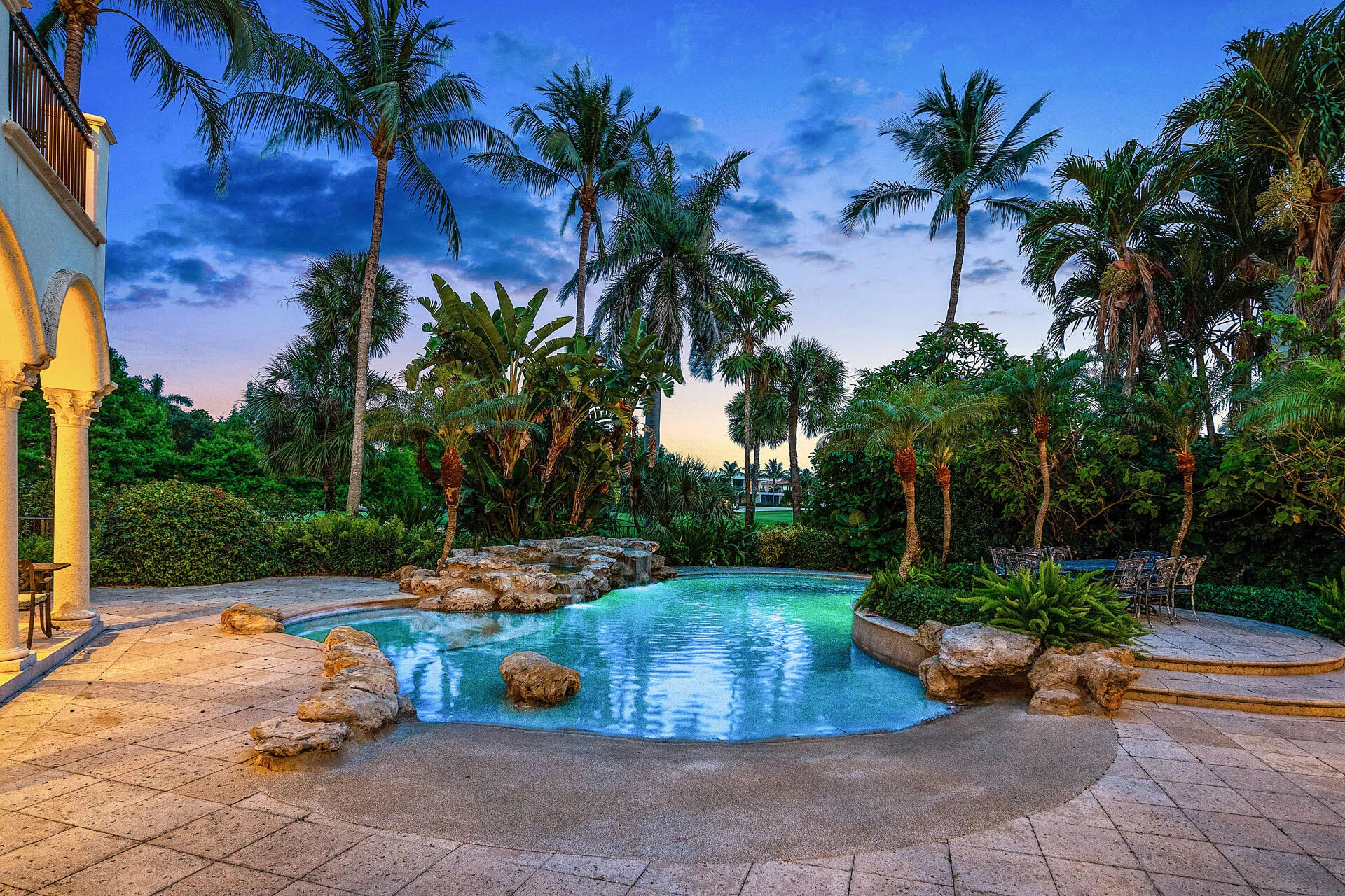 1282_Sabal_Palm_Drive_Dusk_09