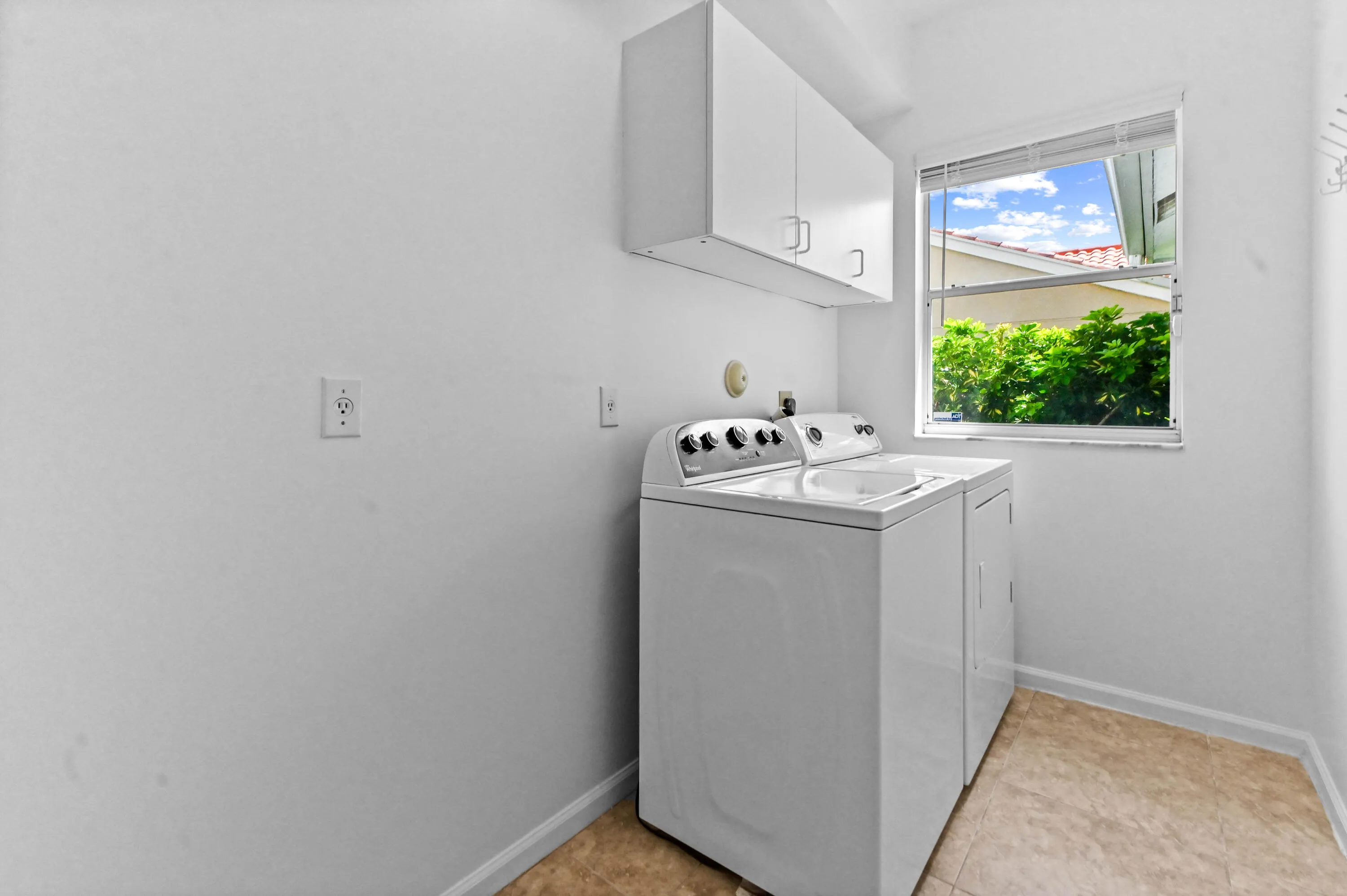15 Laundry room 01
