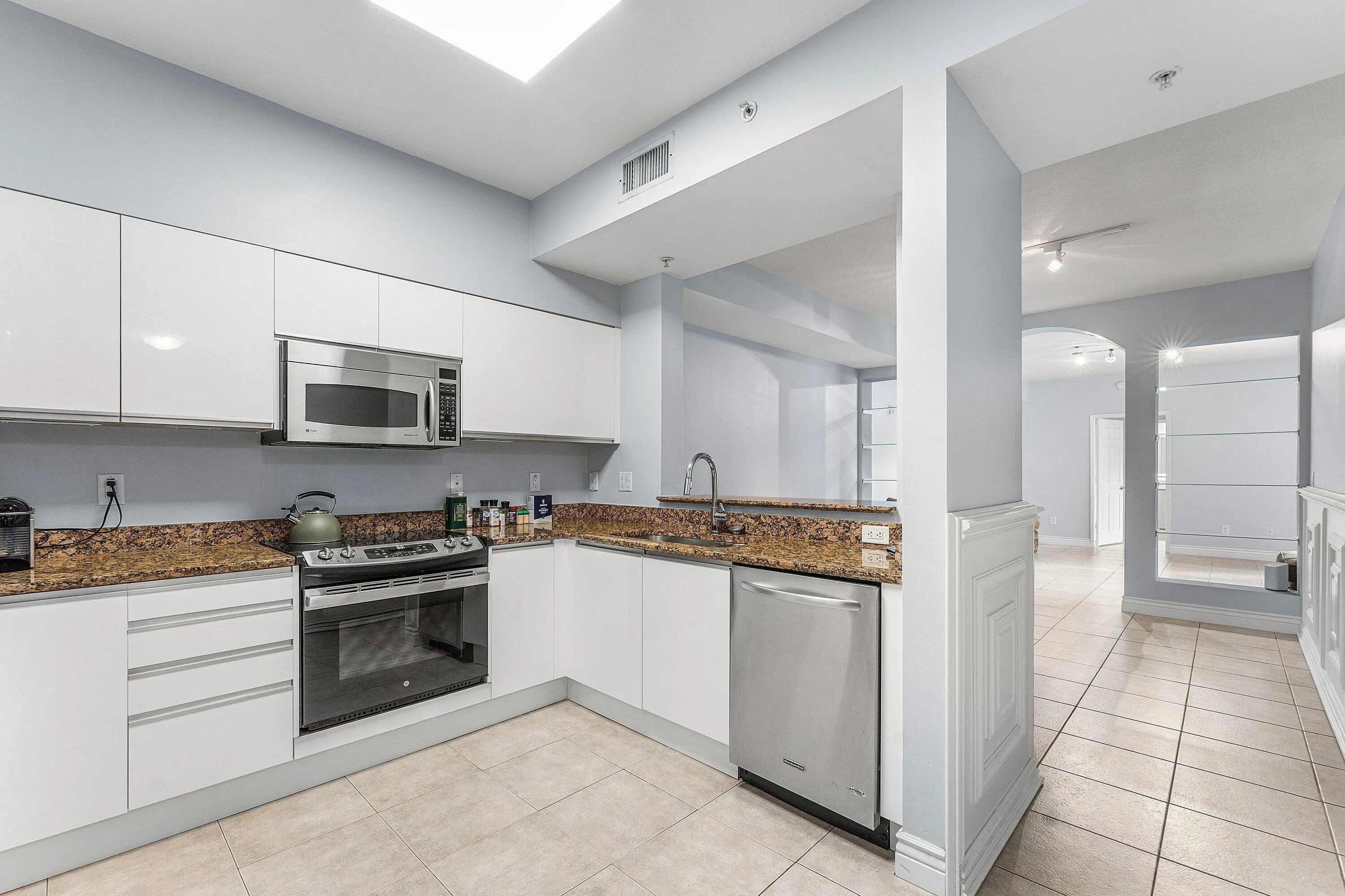 233 S Federal Hwy, 308, Boca Raton FL 33