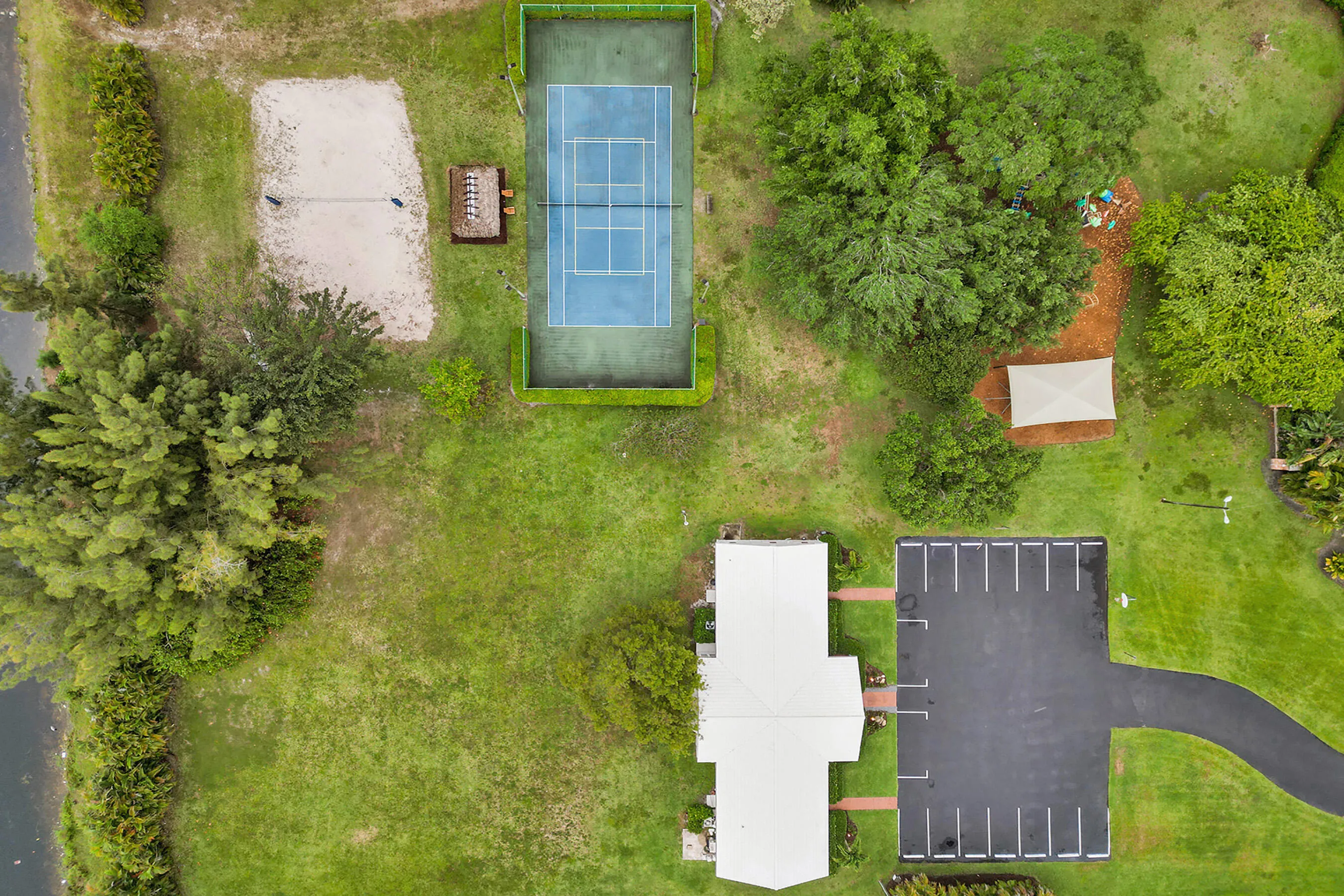 Property photo 93