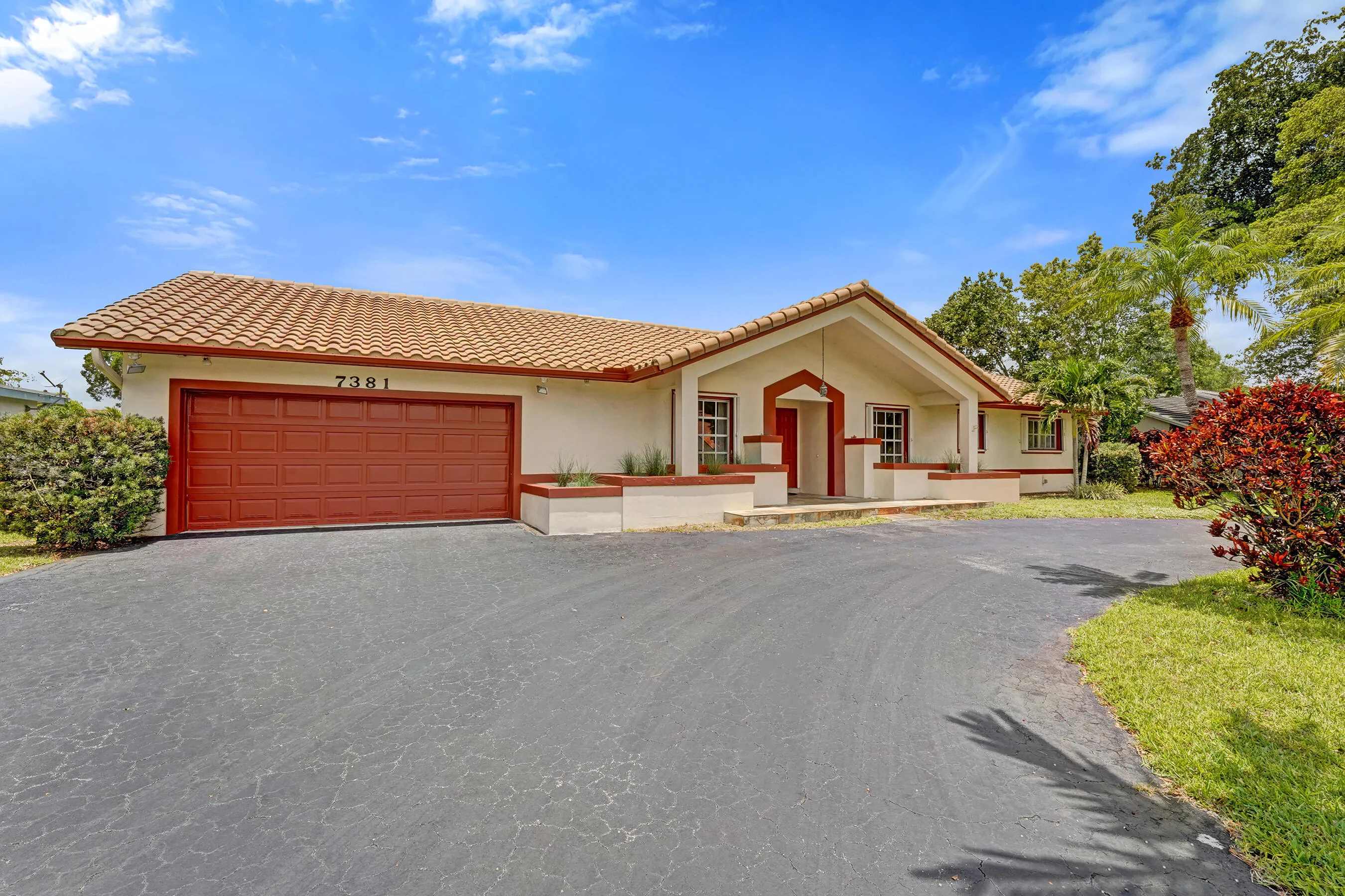 Property photo 77