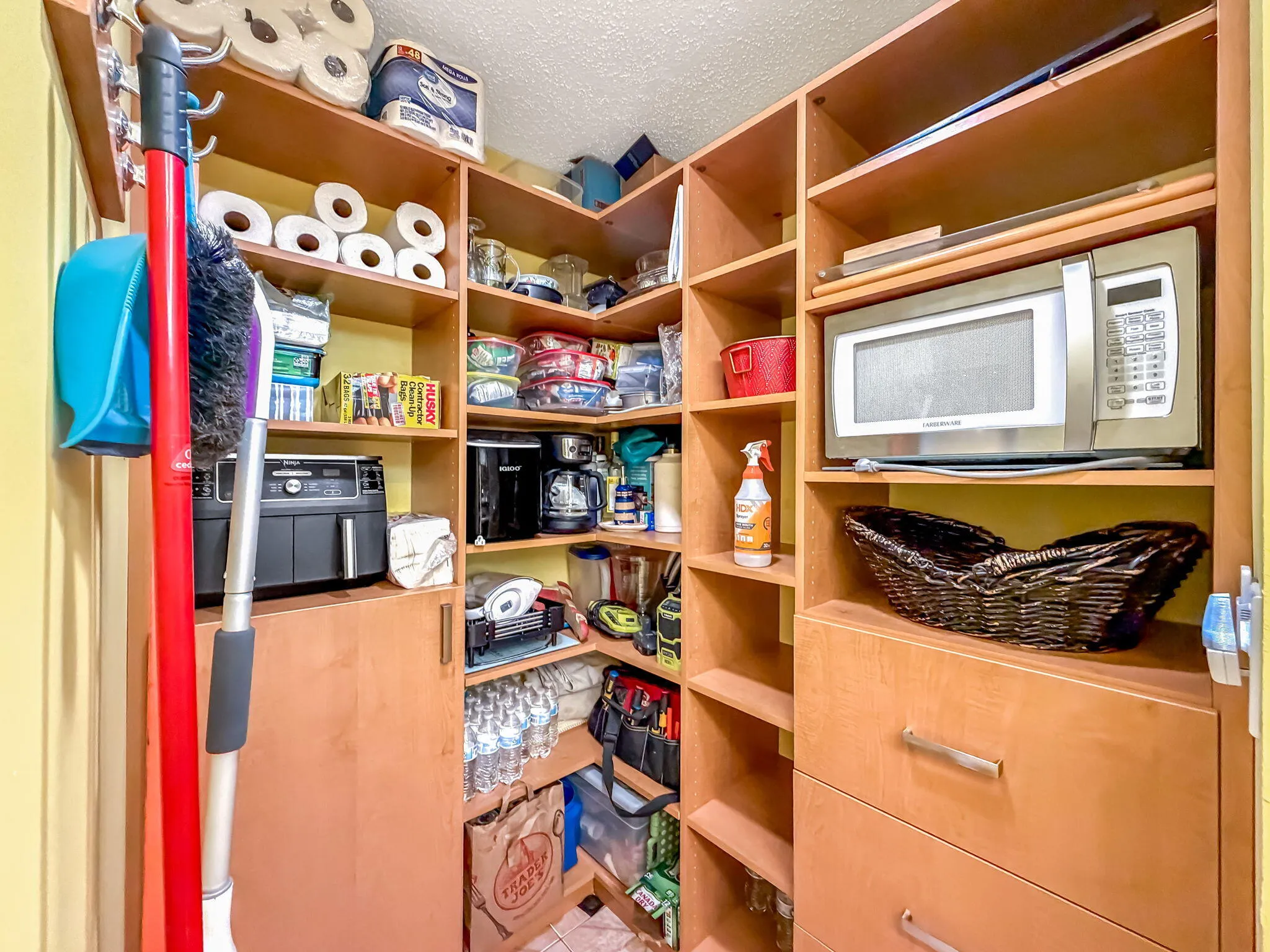 Walk-in Pantry