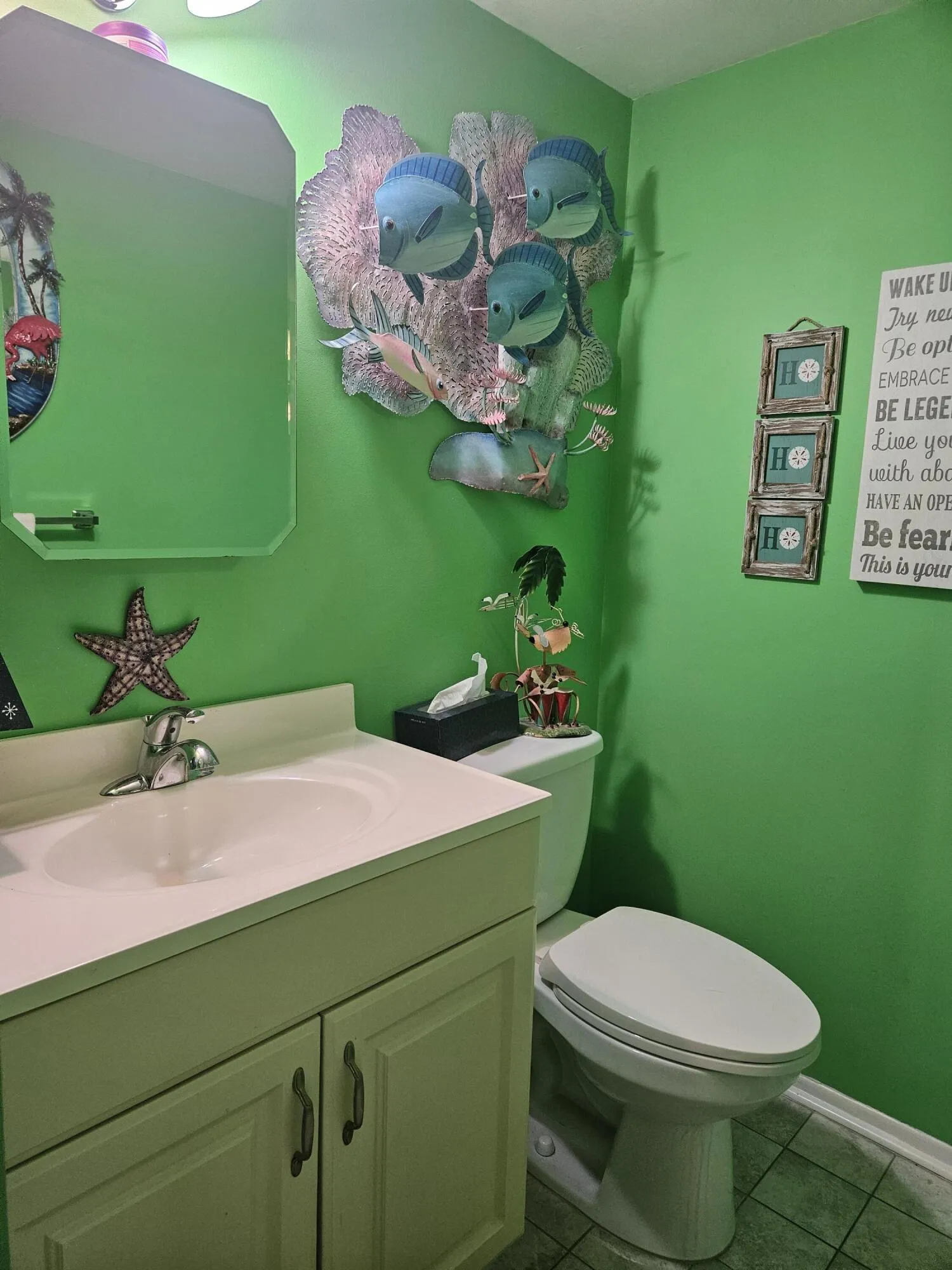 Guest 1/2 Bath