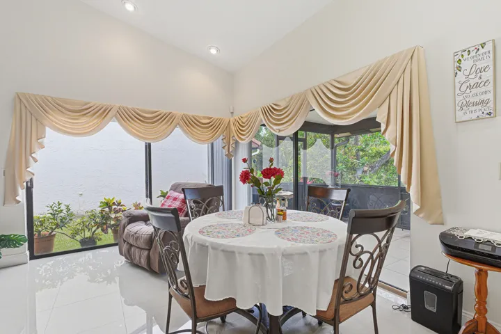 BREAKFAST-AREA