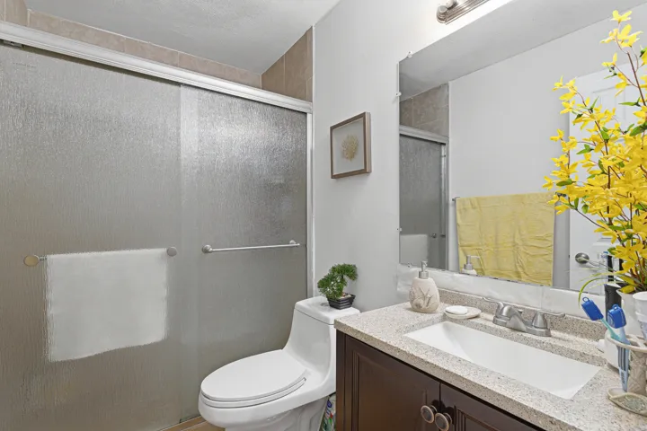 BATHROOM-02