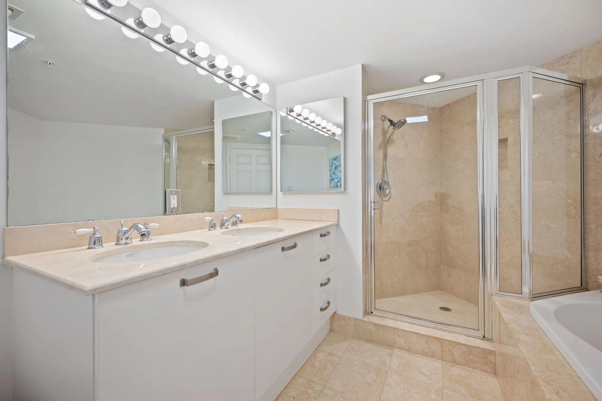 17-web-or-mls-2001-n-ocean-blvd-304