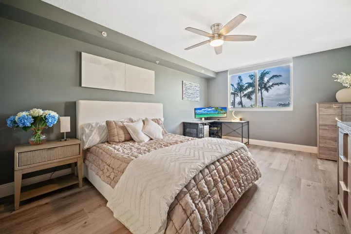 15-web-or-mls-2001-n-ocean-blvd-304