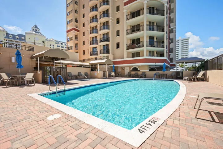 29-web-or-mls-2001-n-ocean-blvd-304