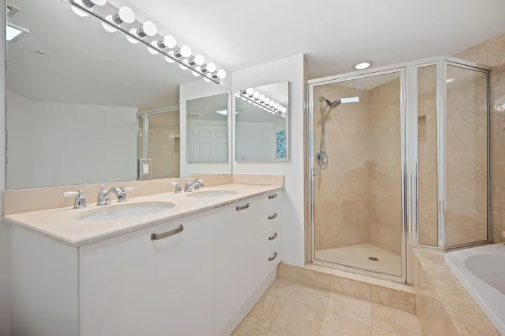 17-web-or-mls-2001-n-ocean-blvd-304