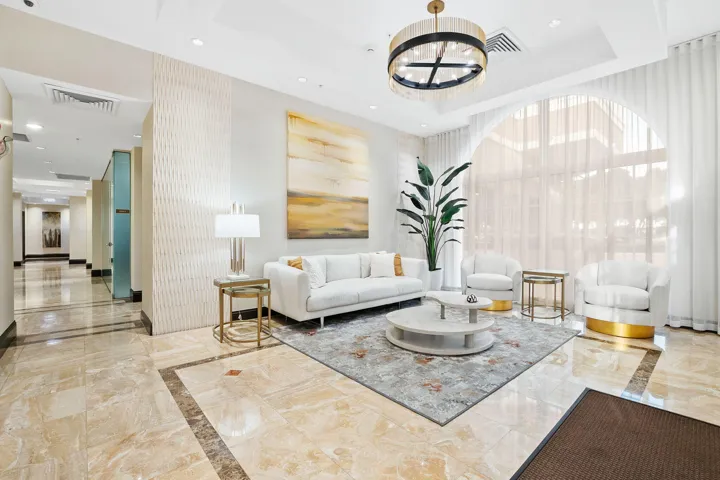 6-web-or-mls-2001-n-ocean-blvd-605