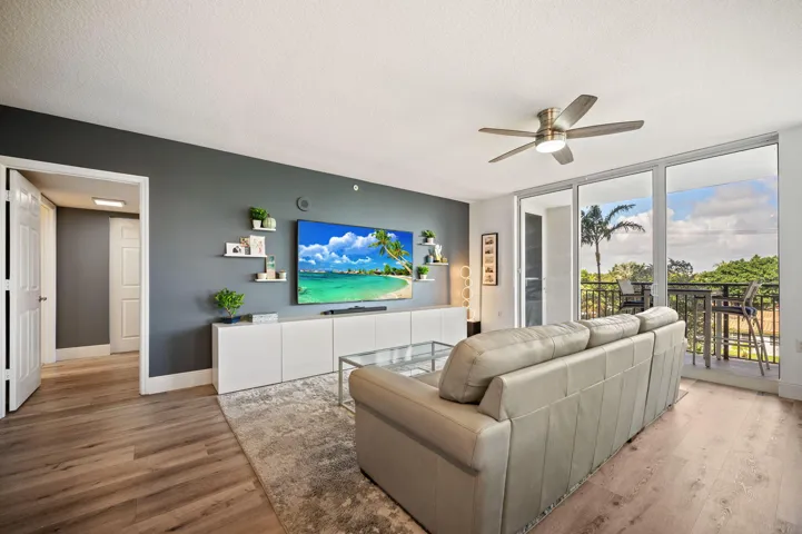6-web-or-mls-2001-n-ocean-blvd-304