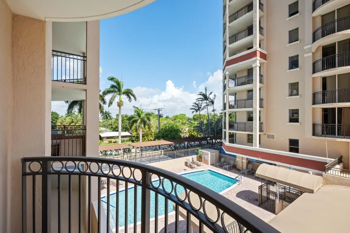 26-web-or-mls-2001-n-ocean-blvd-304