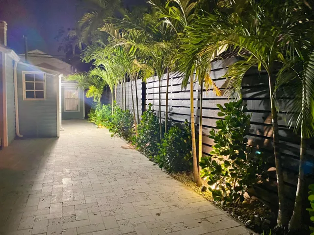 Exterior 4