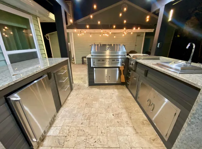 Outdoor Kitchen