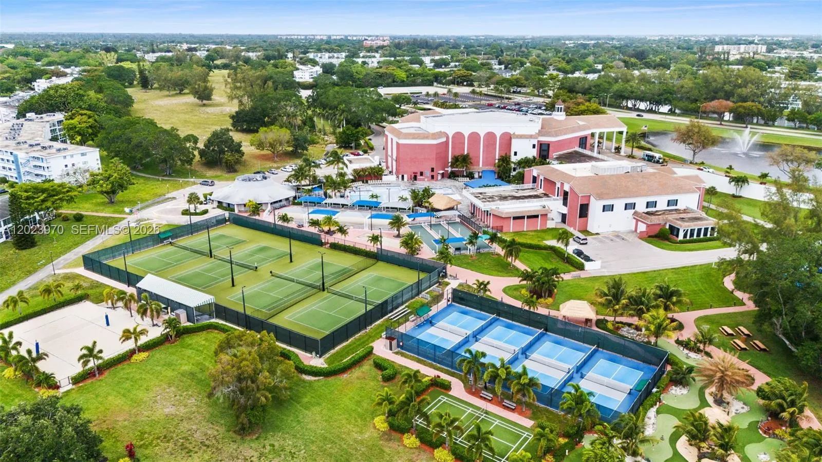 Pickleball Courts