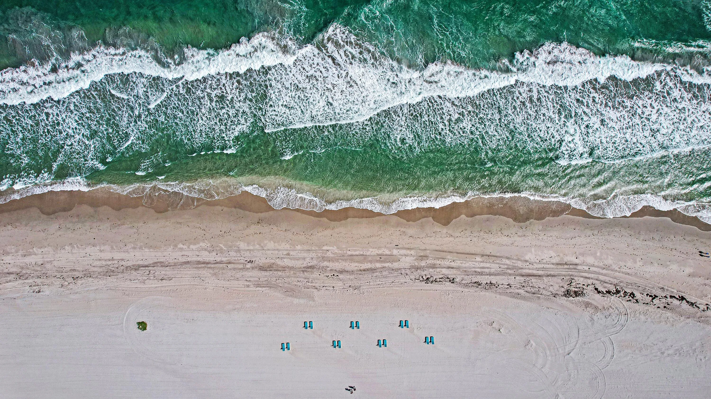 750-Feet-Private-Beach-Yacht-Racquet-Clu