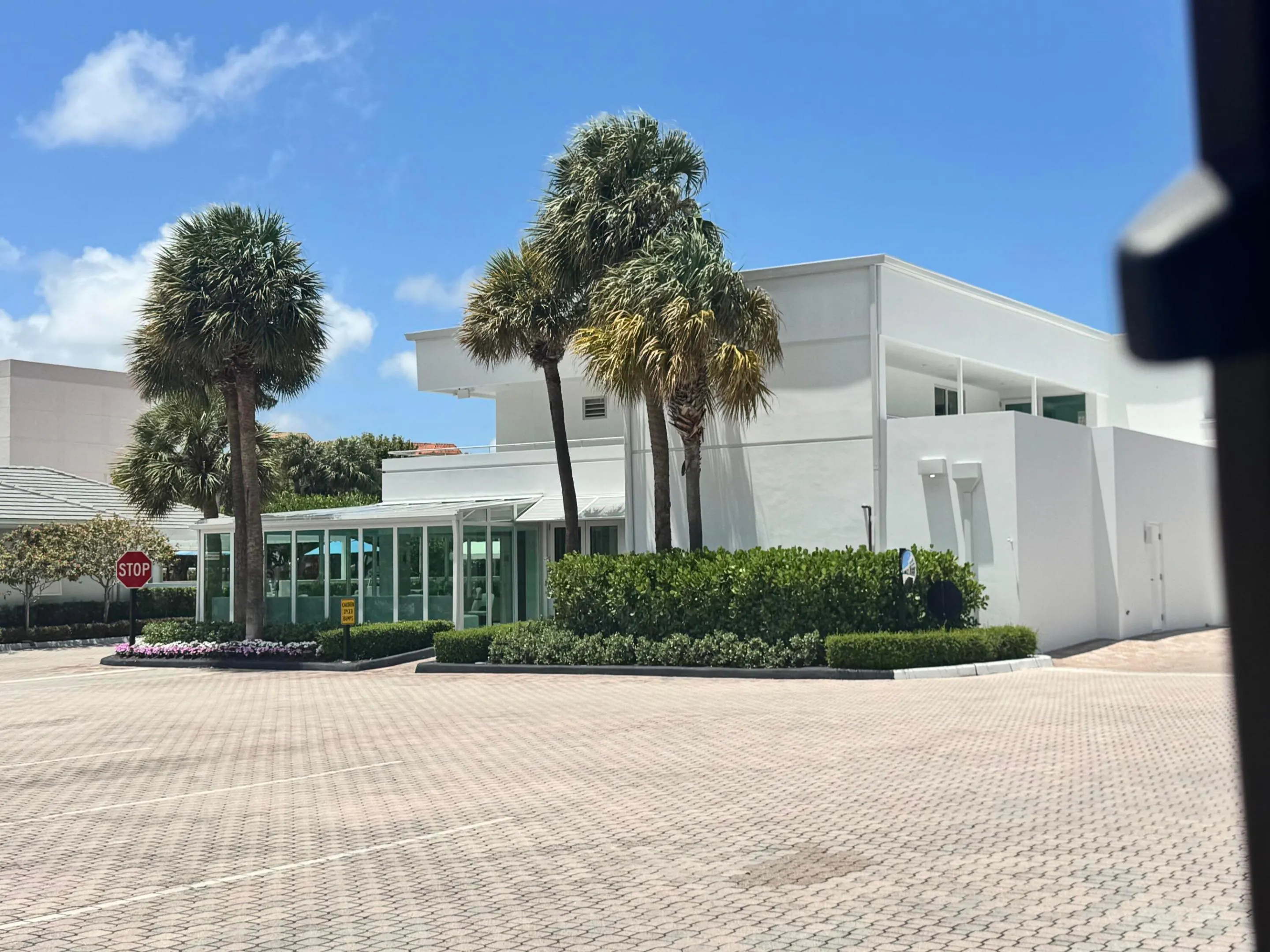boca-raton-505f-modern-lines.jpg