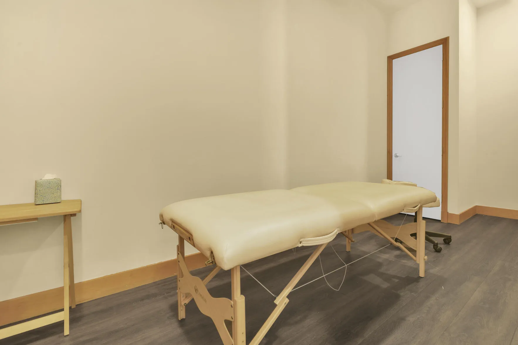 MASSAGE ROOM