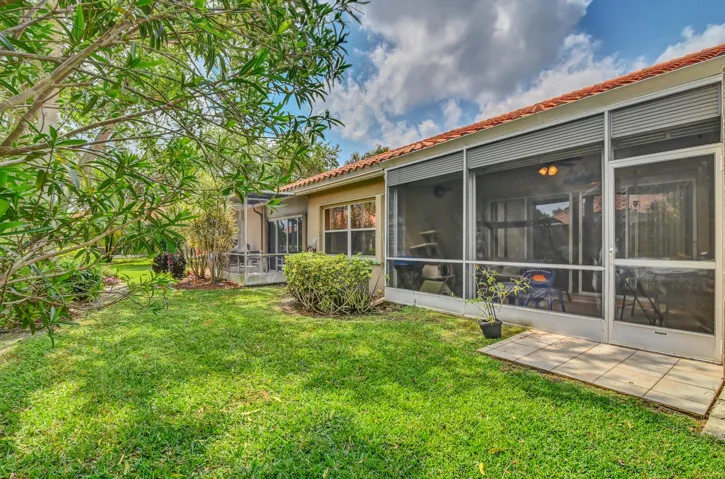 24 Patio 02