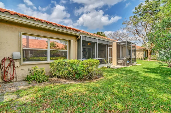 25 Patio 03