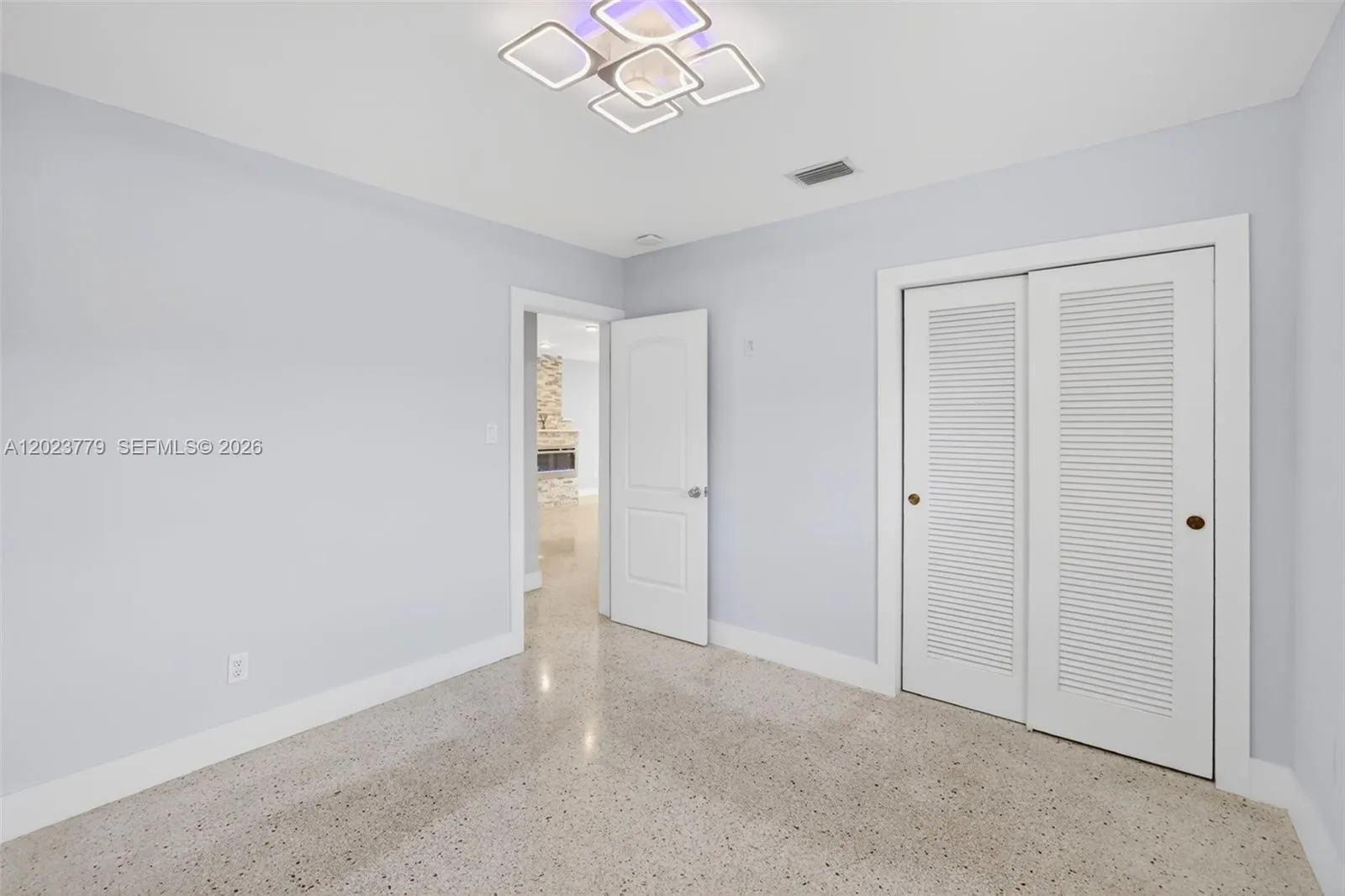 Guest bedroom