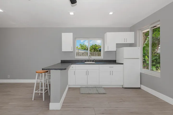 One bedroom apartment kitchen
