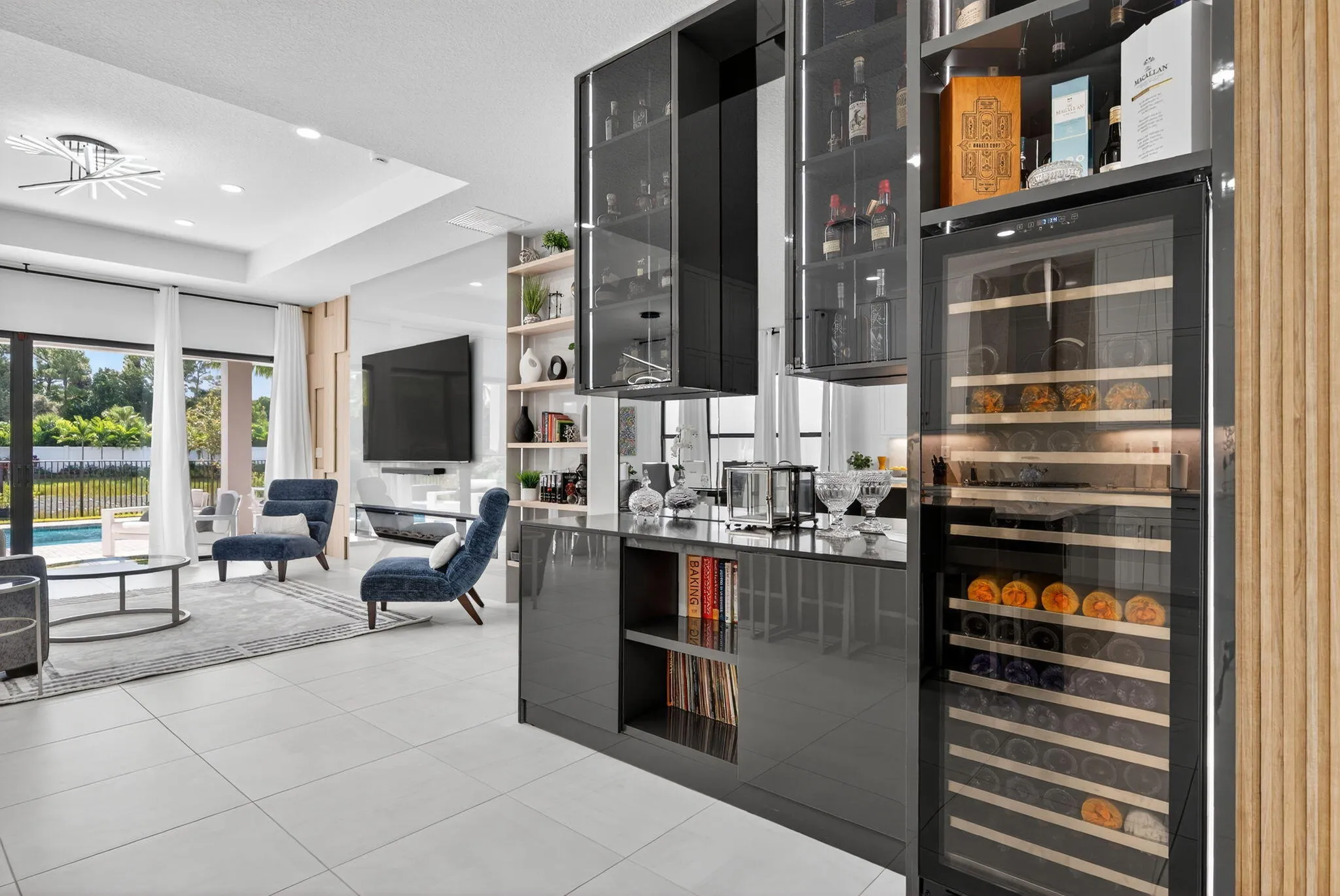 Custom bar