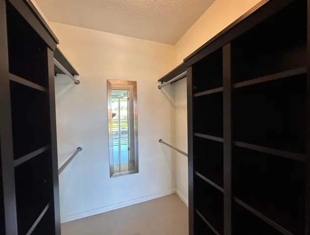 Walk in Closet