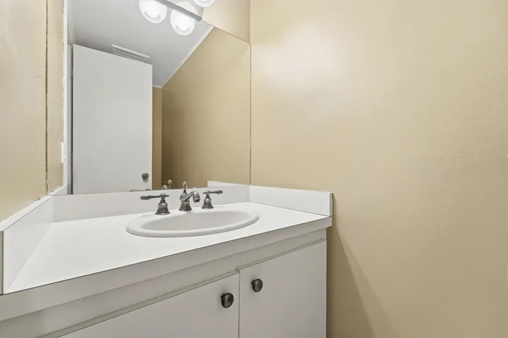 15_bathroom