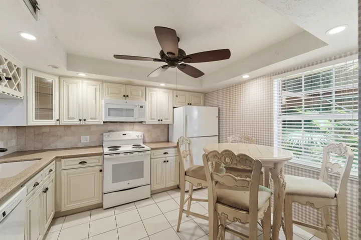 12_kitchen