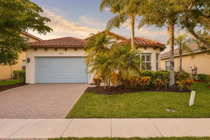 2101 Belcara Ct, RPB, FL 33411