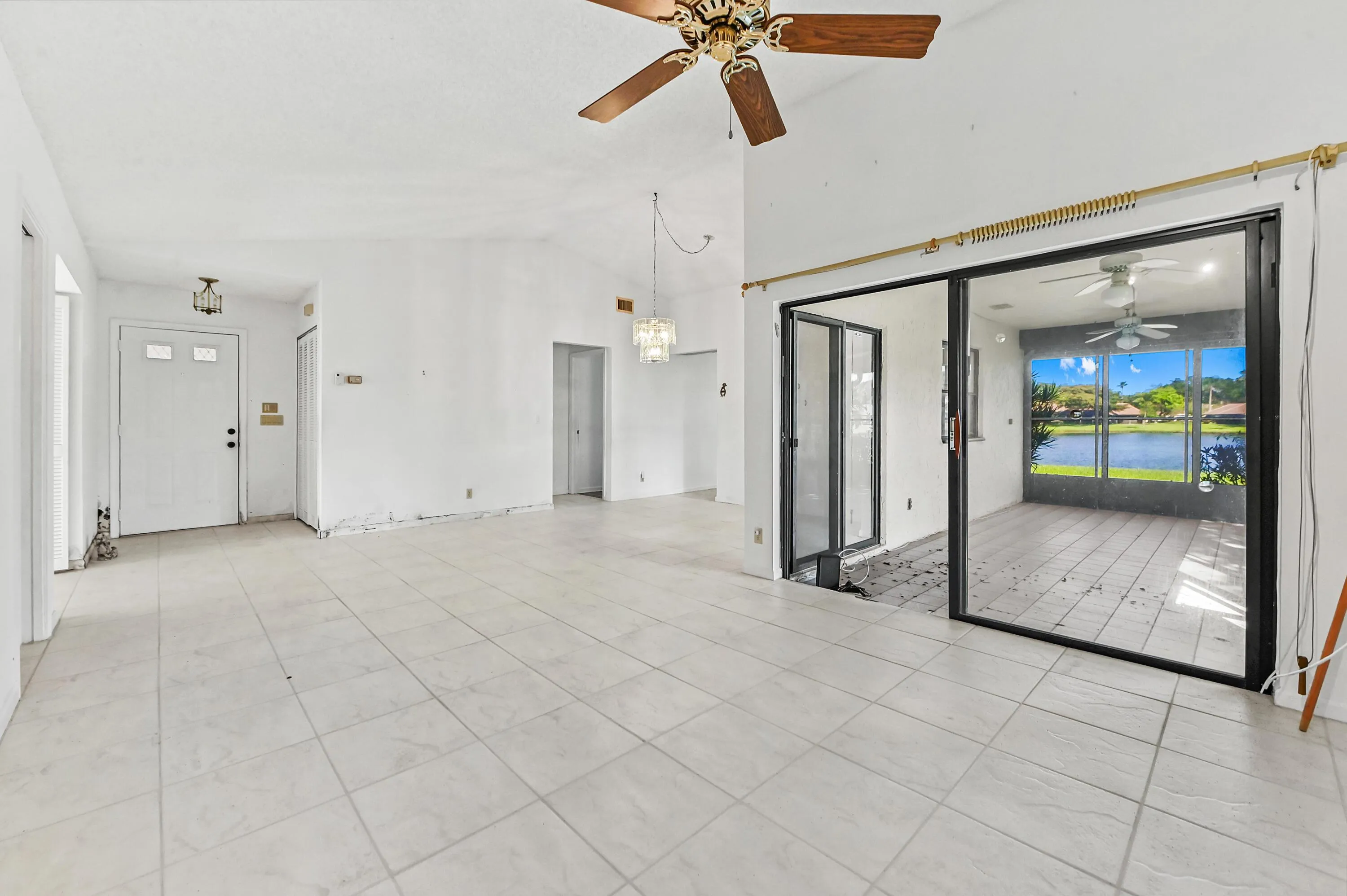 06 Living room 01