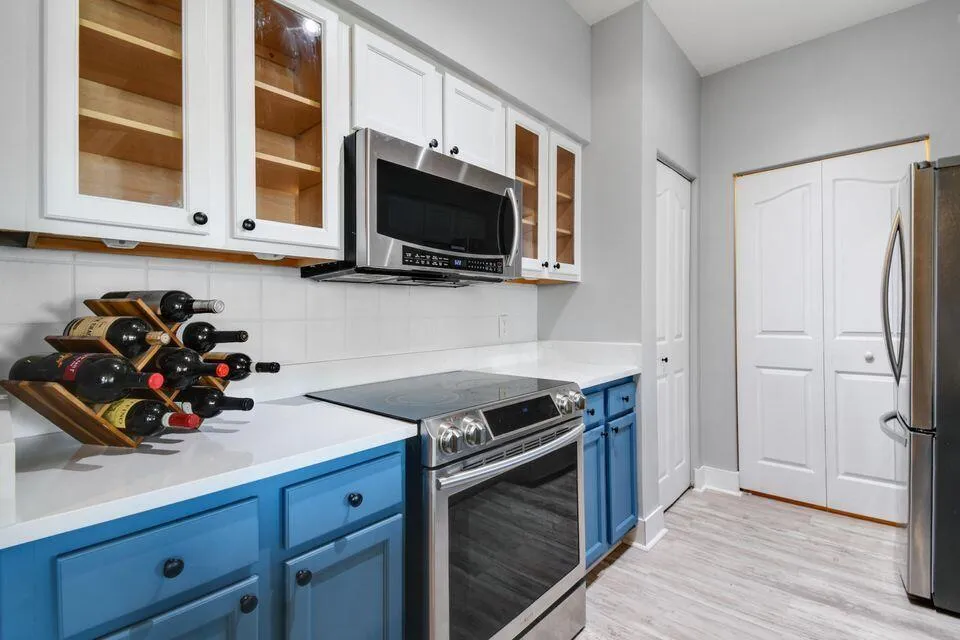 7302 KITCHEN 4