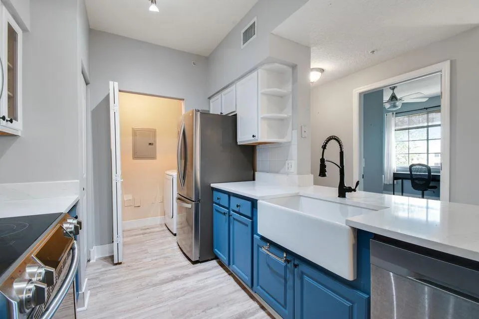 7302 KITCHEN 5