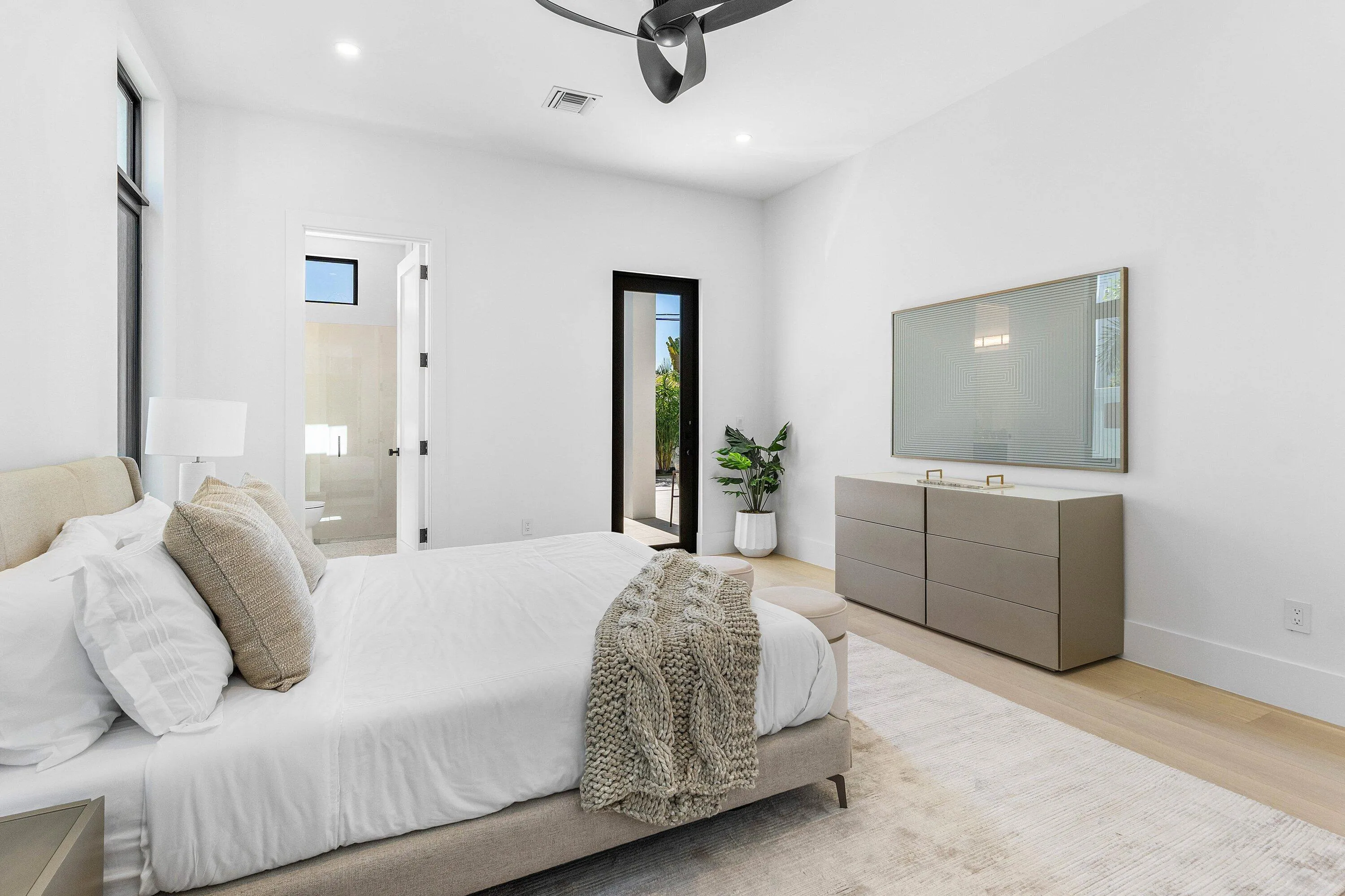 037-368ChurchillRoad-WestPalmBeach-FL-33