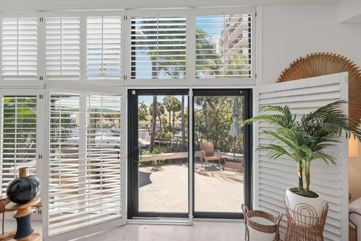 3010 N.E. 49th St. - 17.jpg-SMALL