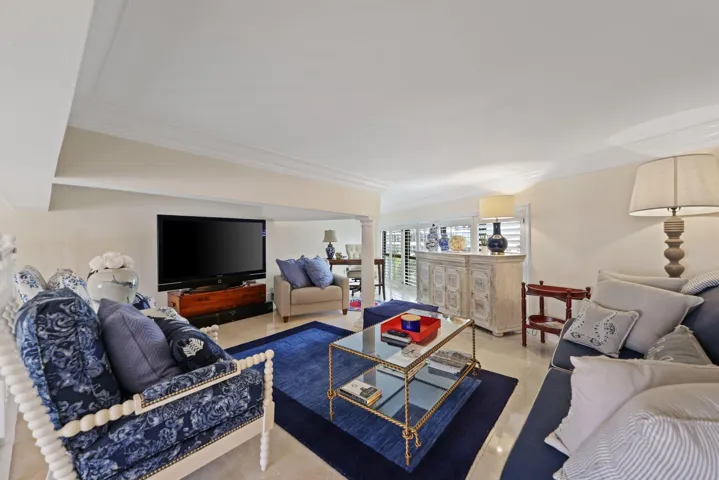 3010 N.E. 49th St. - 50.jpg-SMALL