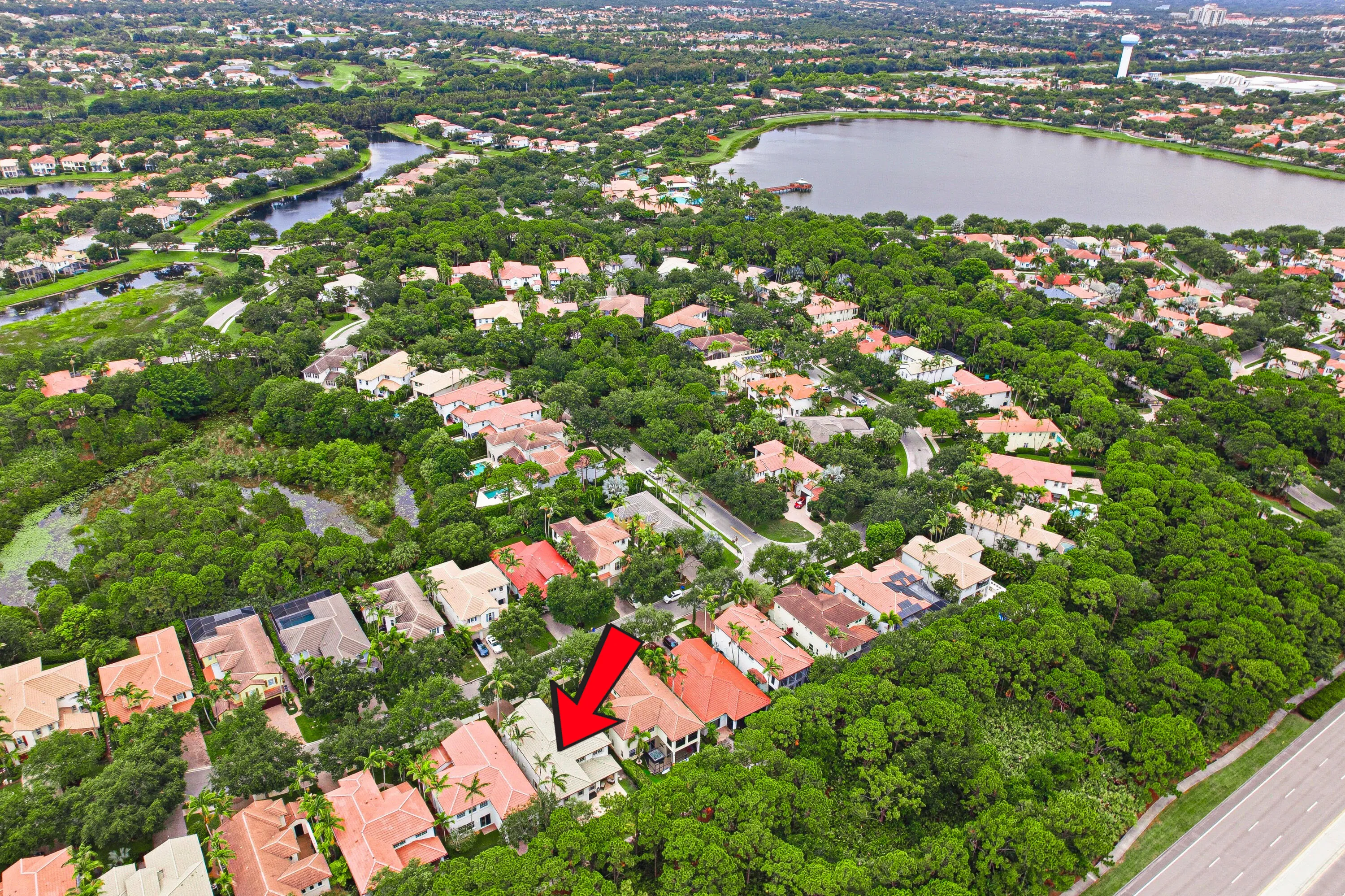 Location of Home to Clubhouse/Lake