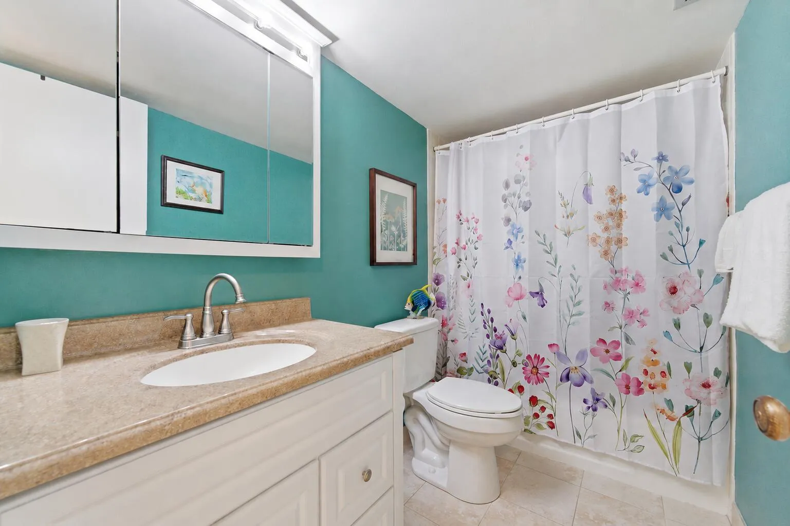 Guest Bathroom A408
