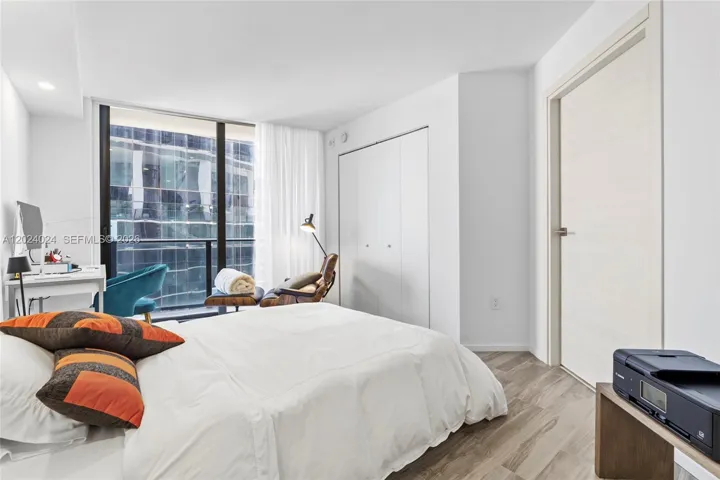 2nd bedroom
