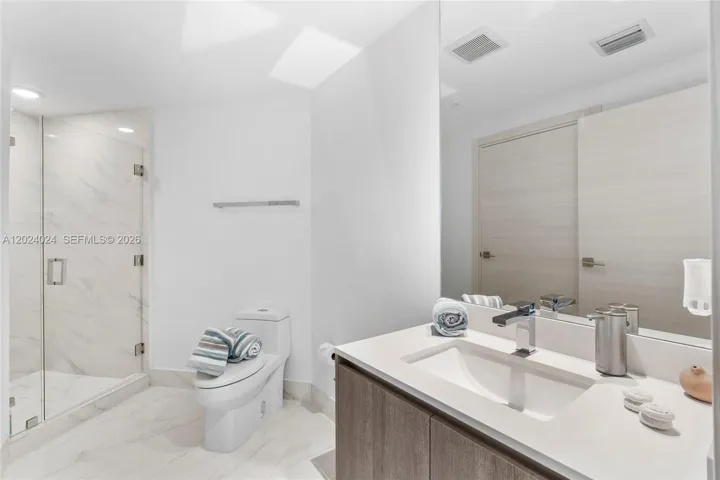 2nd Bathroom