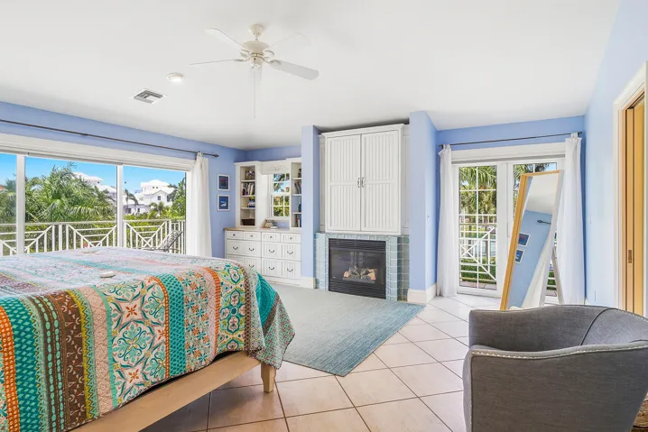 98-SOUTHPORT-COVE-34134-041