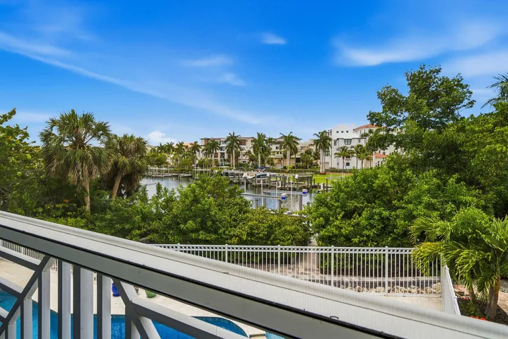 98-SOUTHPORT-COVE-34134-072