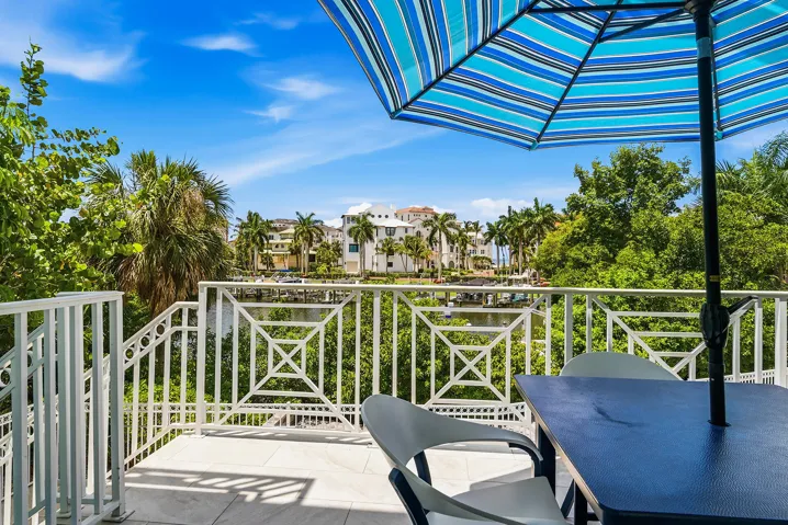 98-SOUTHPORT-COVE-34134-066