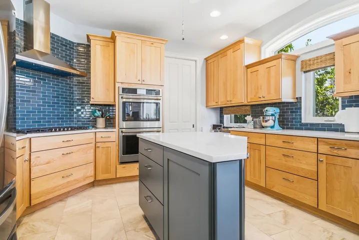 98-SOUTHPORT-COVE-34134-024