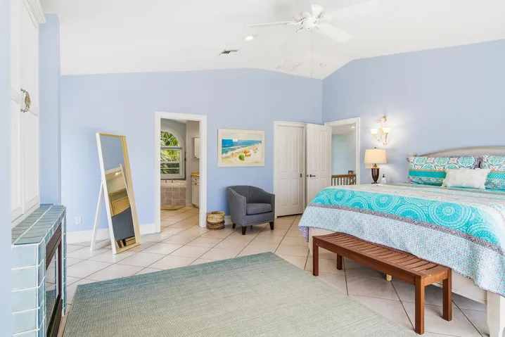 98-SOUTHPORT-COVE-34134-043