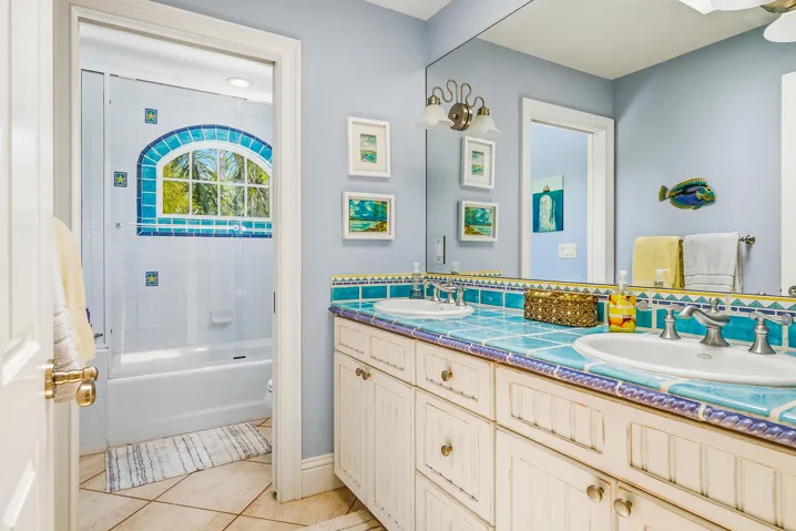 98-SOUTHPORT-COVE-34134-063