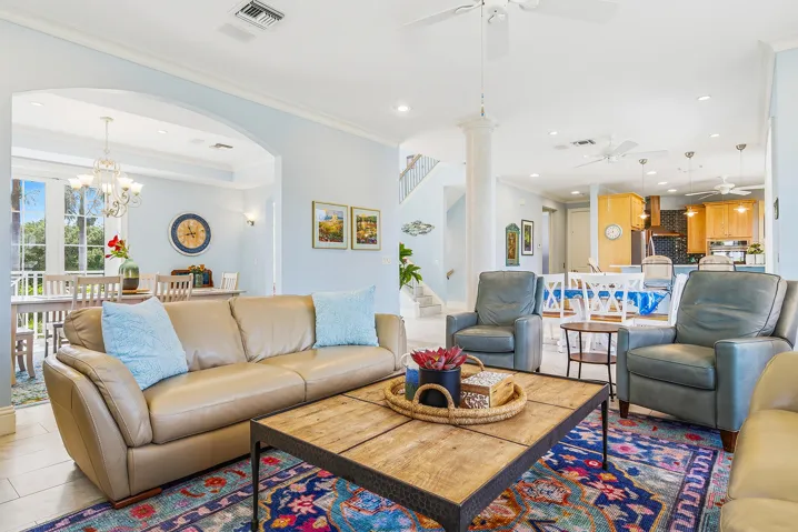 98-SOUTHPORT-COVE-34134-011